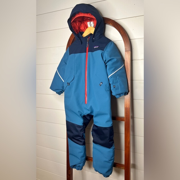 Snow Pile Patagonia One-Piece Snowsuit, 3T, Red and Blue - Picture 7 of 13